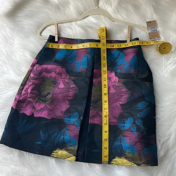 Rachel Roy: Pleated Floral Mini Skirt Size 0. - Picture 5 of 8